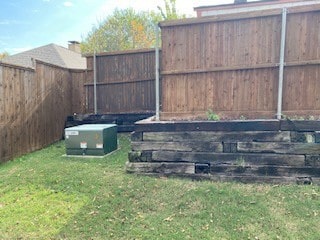 Before Replaced cross tie retaining wall with Milsap stone and reinstalled fence on top of new wall in Coppell Texas-min
