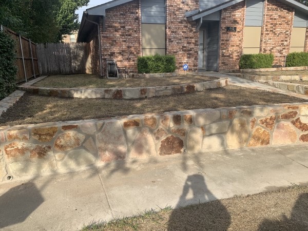 Replaced failing block retaining wall in Grand Prairie with milsap stone wall (1)-min