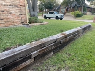 Crosstie Replacement Retaining Wall Carrollton Texas - Before 1 (2)-min